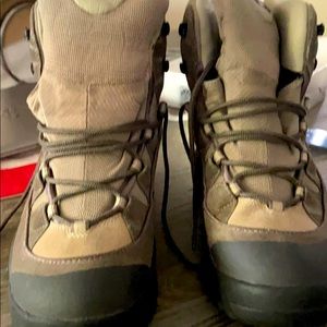 Salomon Contragrip Hiking Boots